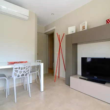 In Near Sandy Apartment L'Escala